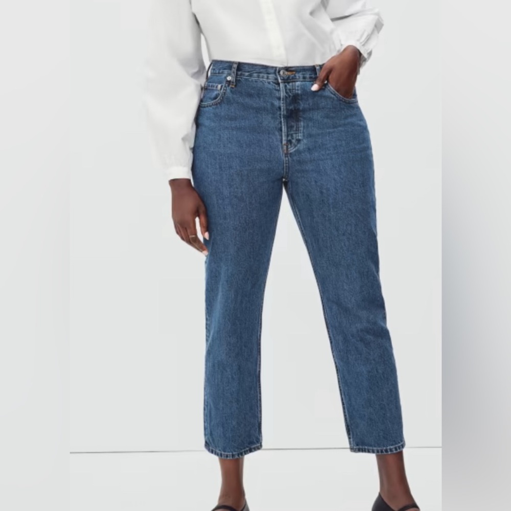 Everlane Curvy 90s cheeky straight jean
